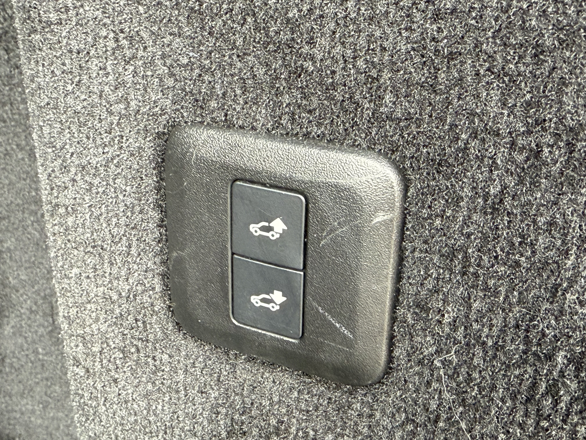 45137271-46.jpg